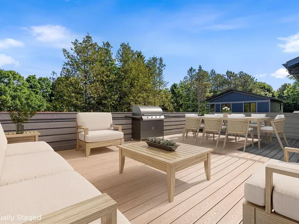1002 May St #1, Charlevoix, MI 49720
