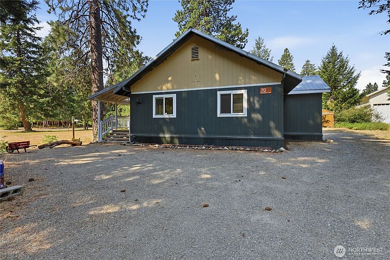 2nd image of 70 Hummingbird Lane