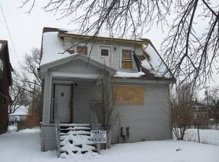 9350 Sorrento St, Detroit, MI 48228