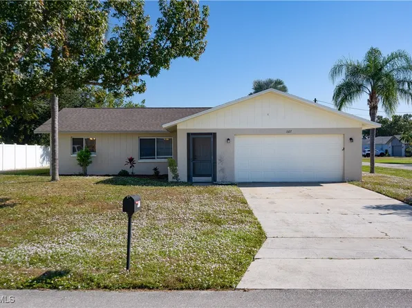1327 SE 21st Ave, Cape Coral, FL 33990
