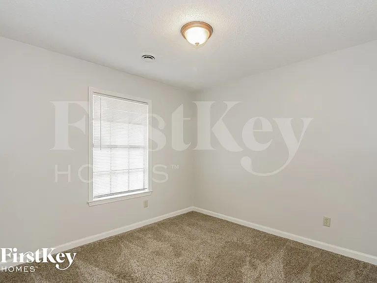 6861 Valley Park Dr — Photo 12