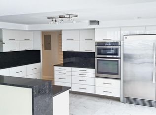 468 Golden Isles Dr APT 401, Hallandale, FL 33009