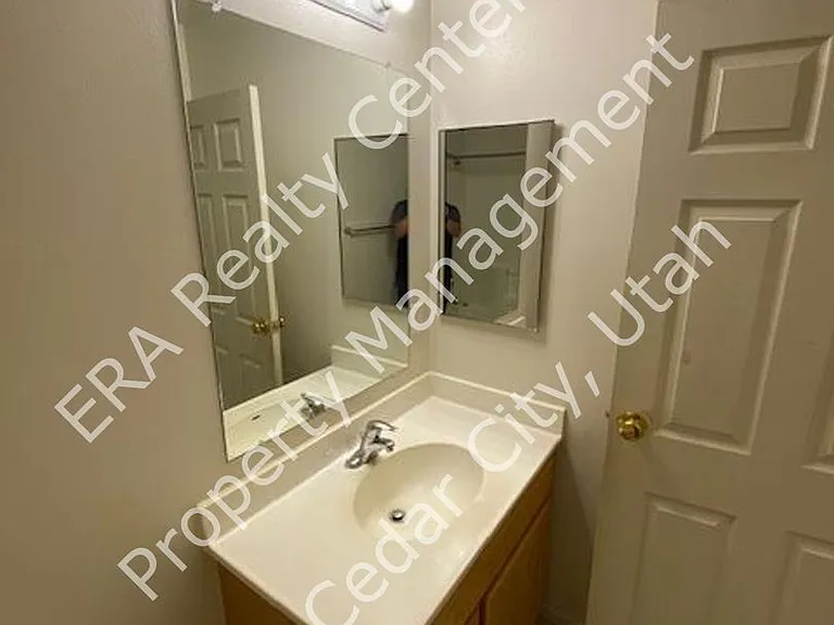 330 N 900 W #H — Photo 17