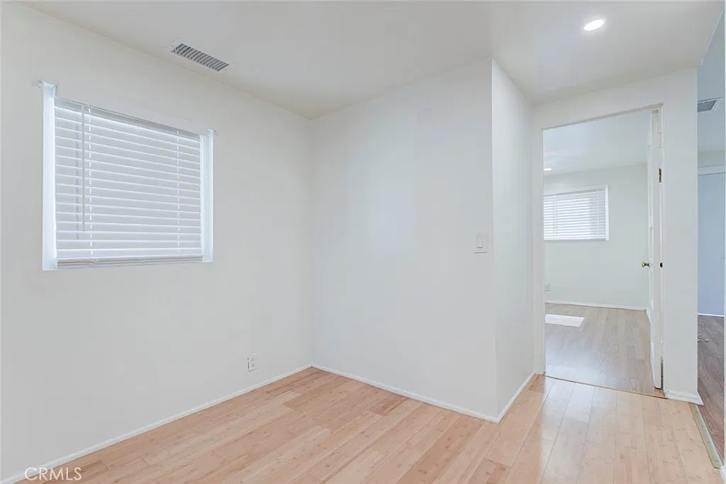 2 bed, 900 sqft, $2,950 — Photo 3