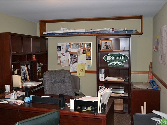 5th image of 16723 Larch Way