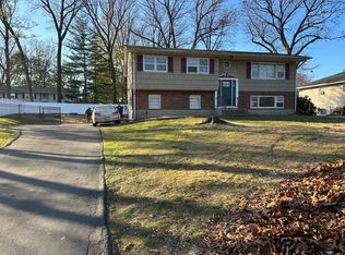 525 Highview Ave, Nanuet, NY 10965