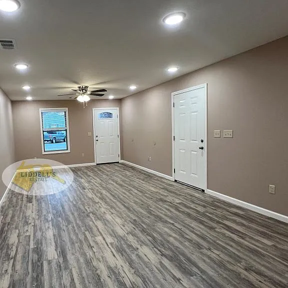 708 Ada St #A — Photo 2