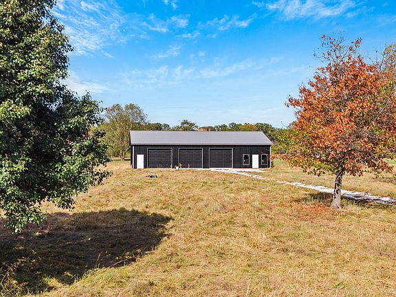 2nd image of 4997 E Farm Road 94