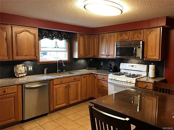 2nd image of 106 Parwood Dr