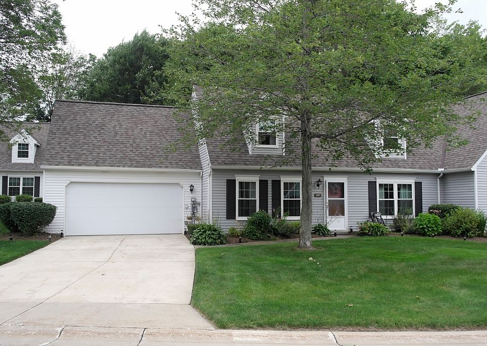 1st image of 2221 Heather Ln