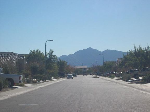 4th image of 2109 S 101st Dr