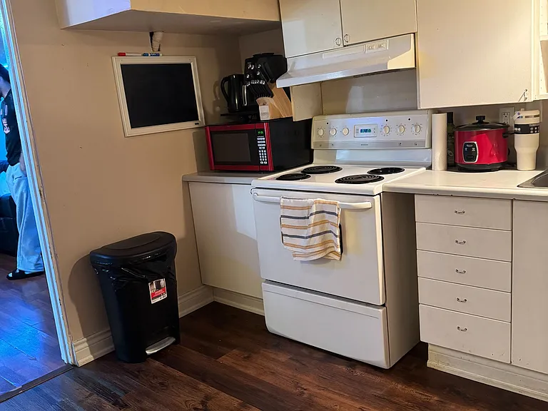 586 Creekview Cir #BASEMENT — Photo 9