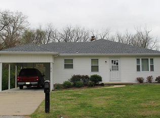 1916 Pine St, Highland, IL