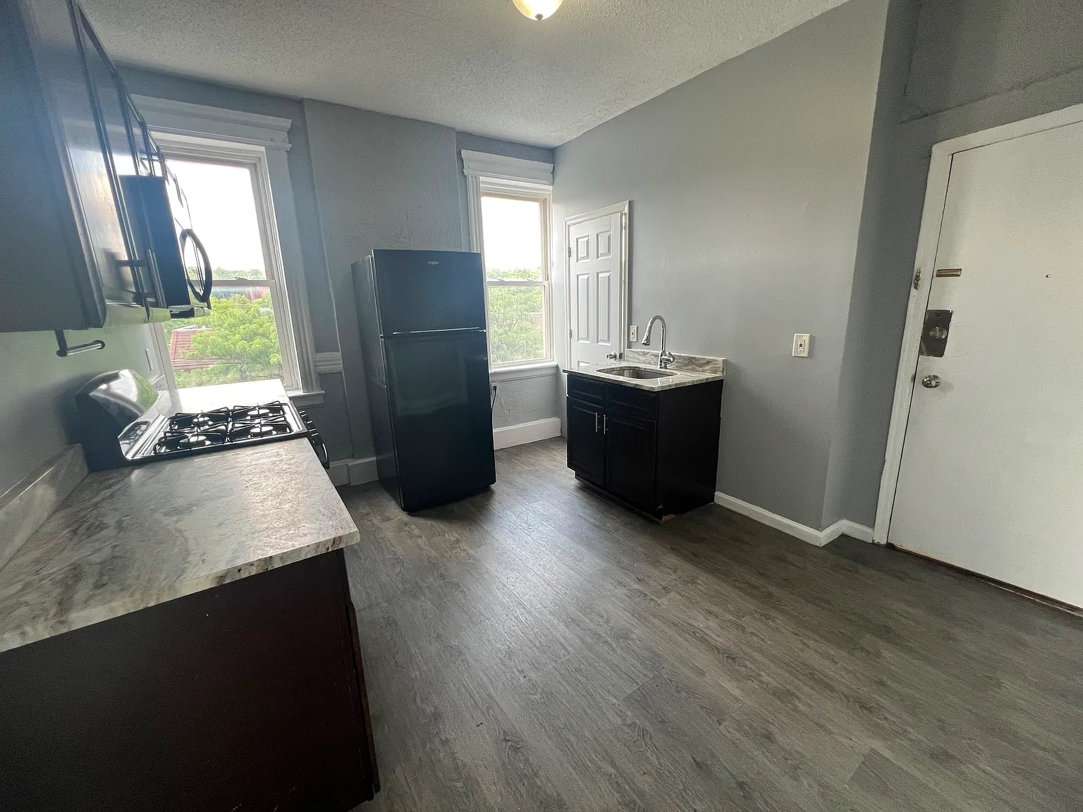 2 bed, $2,150 — Photo 2