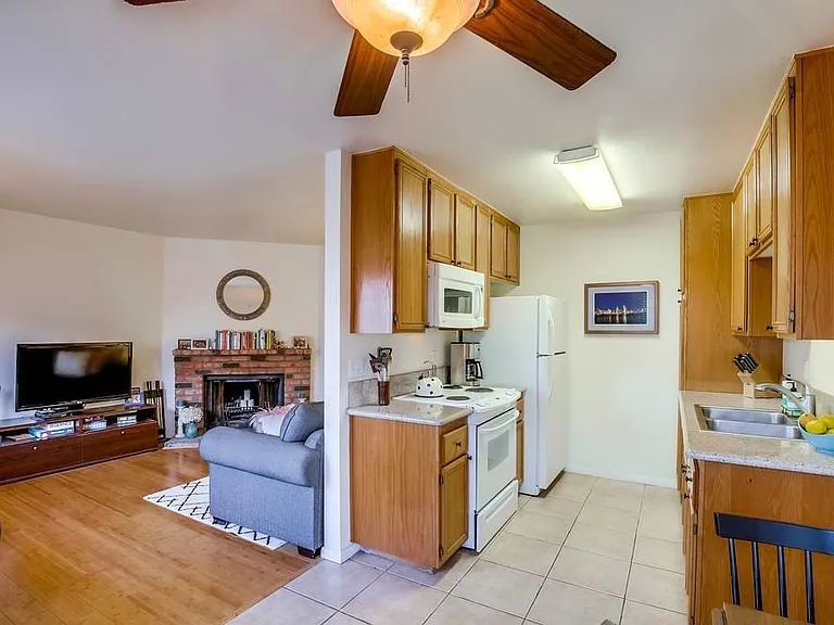 1949 Grand Ave #2 — Photo 9