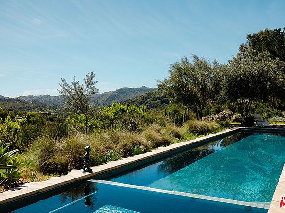 5th image of 1742 Deerhill Trl