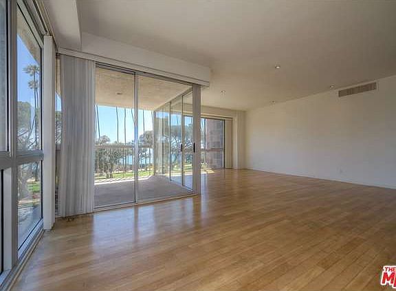 5th image of 515 Ocean Ave Unit 401S