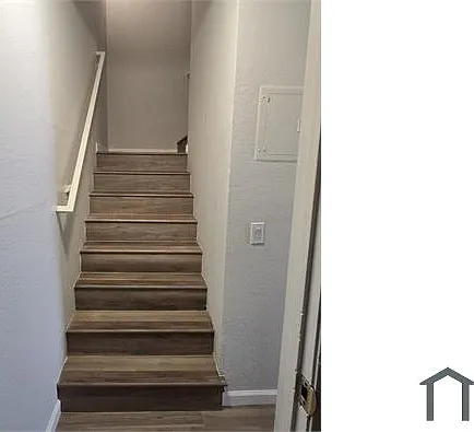 9047 Langdon Ave #15 — Photo 19