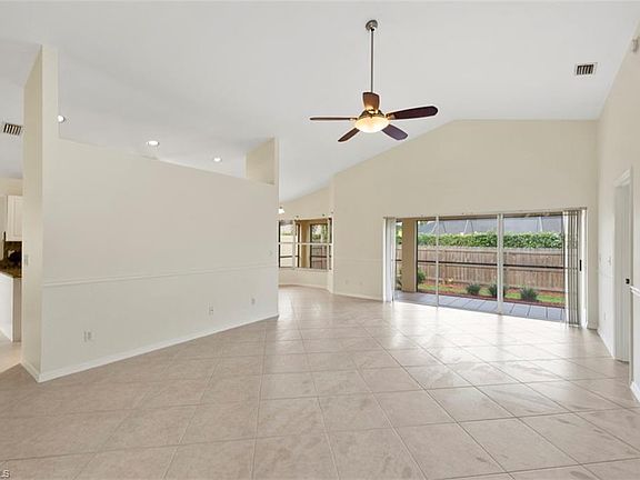 5th image of 173 Sabal Lake Dr