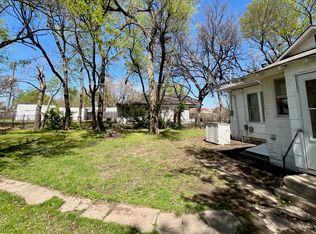 1055 S Roosevelt St, Wichita, KS 67218