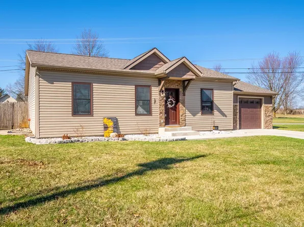 12123 Water St, Harlan, IN 46743