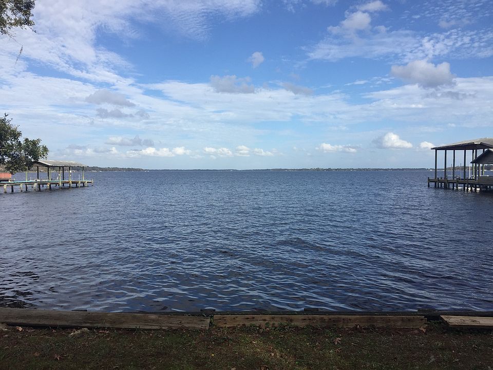 Drs Lake waterfront view!!