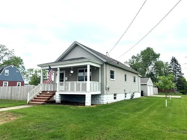 2321 15th Ave, Menominee, MI 49858