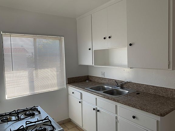 5th image of 1520 W 226th St #10