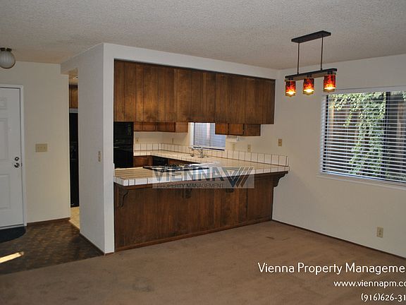 4th image of 1188 Green Hill Dr