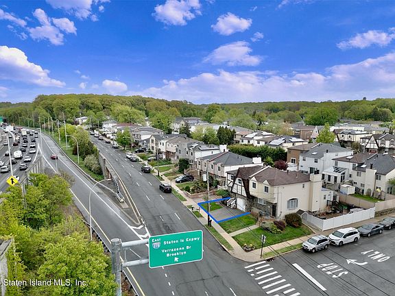 4th image of 700 S Gannon Ave