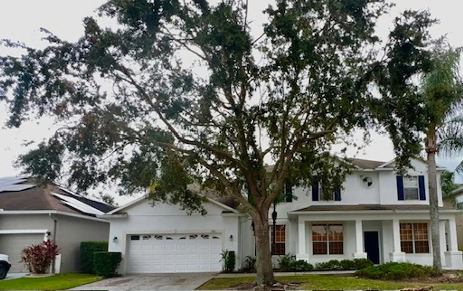 Move In August! Beautiful Large/Spacious Home! Newer Carpet On 1st Floor! Great Location! 2 Story... — Photo 2