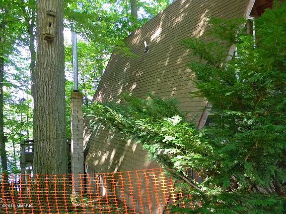 4th image of 6132 Keeney Dr