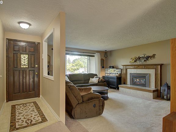 5th image of 4809 NE 26th Ave