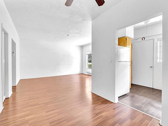 3rd image of 1085 98th St APT 2