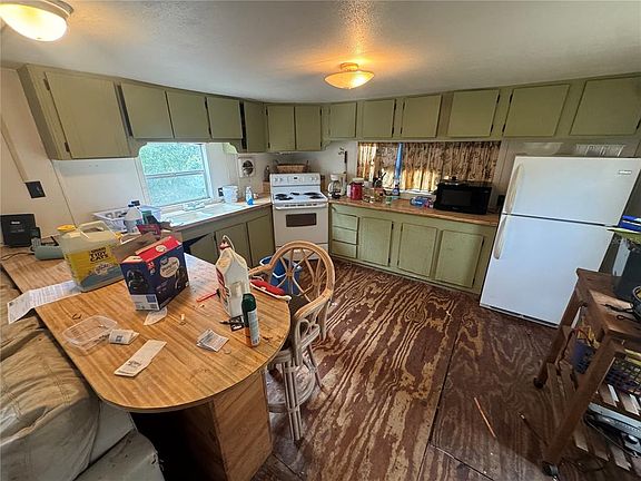 4th image of 23180 NE 156TH COURT