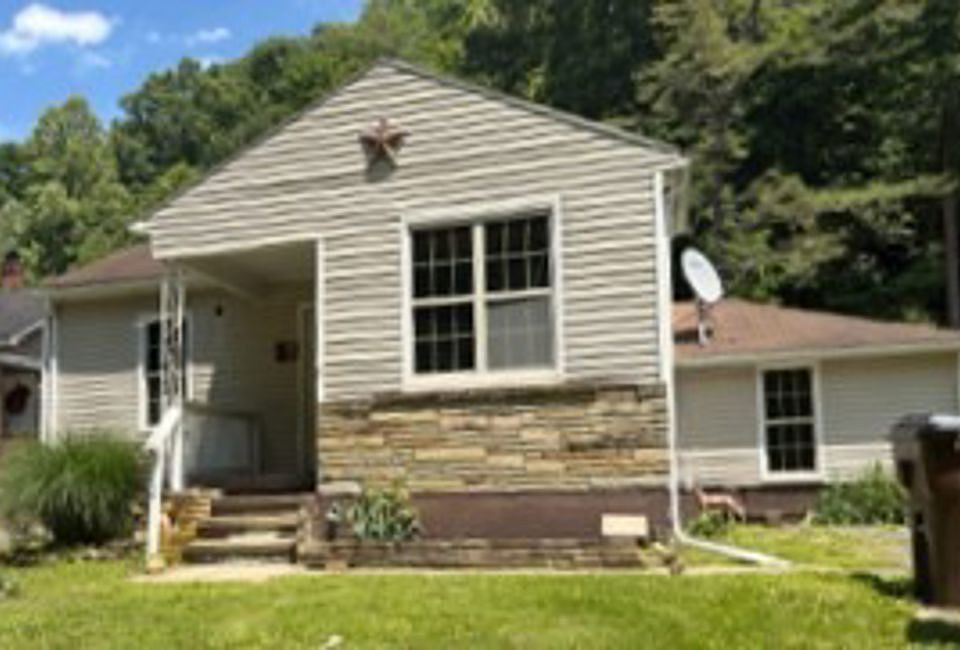 1st image of 286 Hinkley Hollow Rd