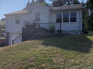 901 W 6th St, Duluth, MN 55806