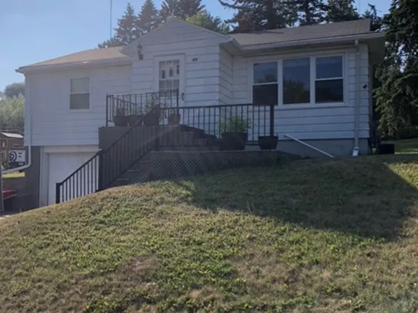 901 W 6th St, Duluth, MN 55806