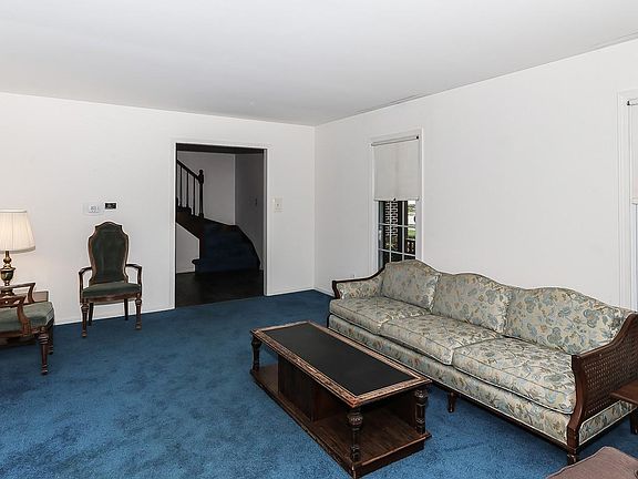 5th image of 9 Branchwood Dr