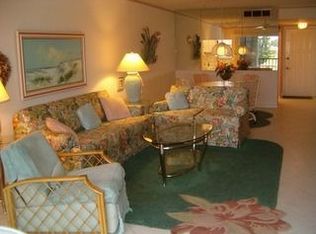 29 High Point Cir E APT 101, Naples, FL 34103