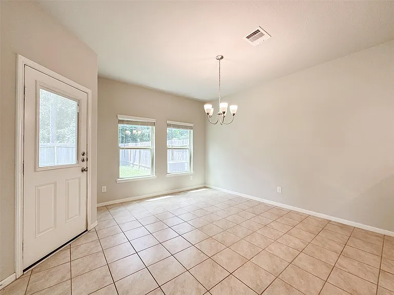 105 Camelot Place Ct — Photo 17