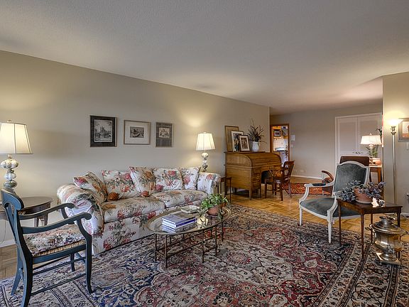 4th image of 4465 Douglas Ave APT 5G