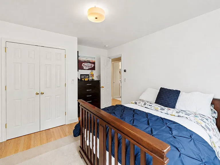 5213 Cathedral Ave NW — Photo 34