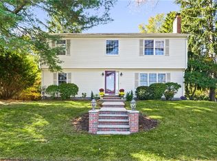 1 Terrace Way, Lincoln, RI 02865