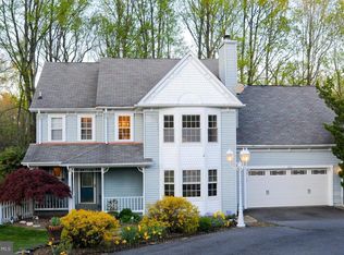 11000 Burywood Ln, Reston, VA 20194