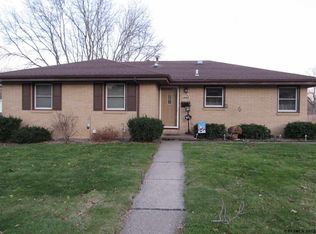 1888 Avalon Rd, Dubuque, IA 52001