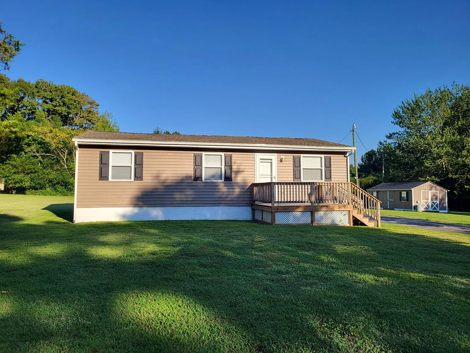 3 bed, 960 sqft, $1,950 — Photo 2