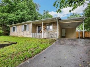 410 Galena Ct, Fairburn, GA 30213