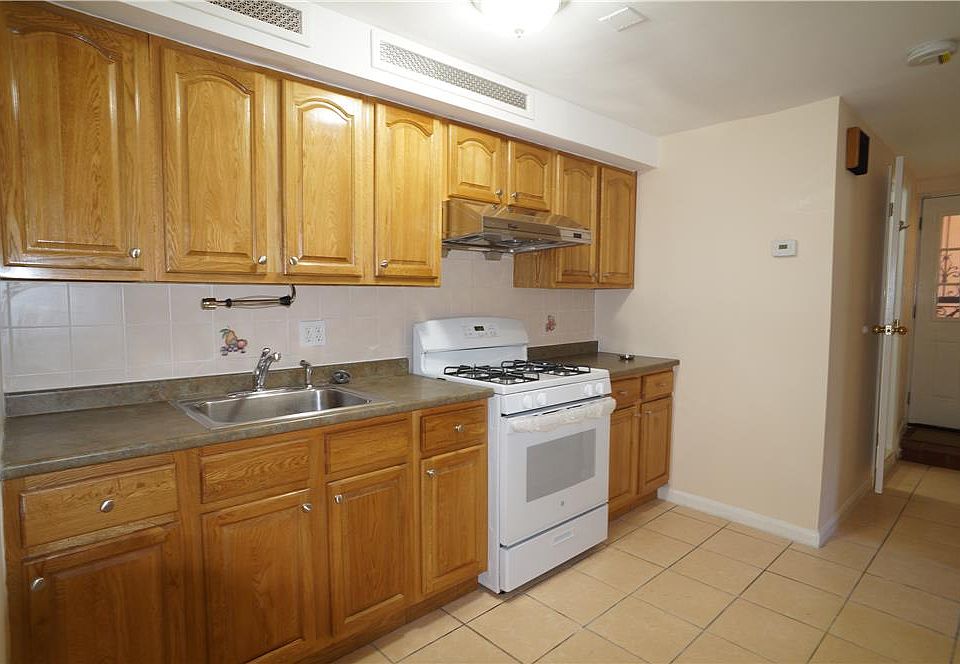 1st image of 6772 Dartmouth St #1