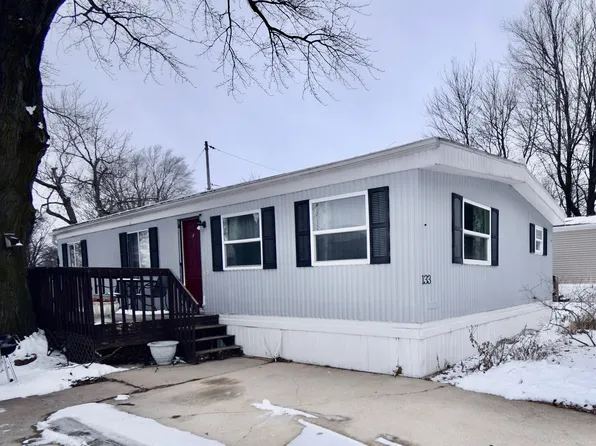 605 Pine St #133, Normal, IL 61761